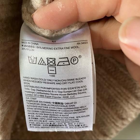 NWOT Banana Republic Wool Chunky Tan Sweater M - Picture 3 of 5